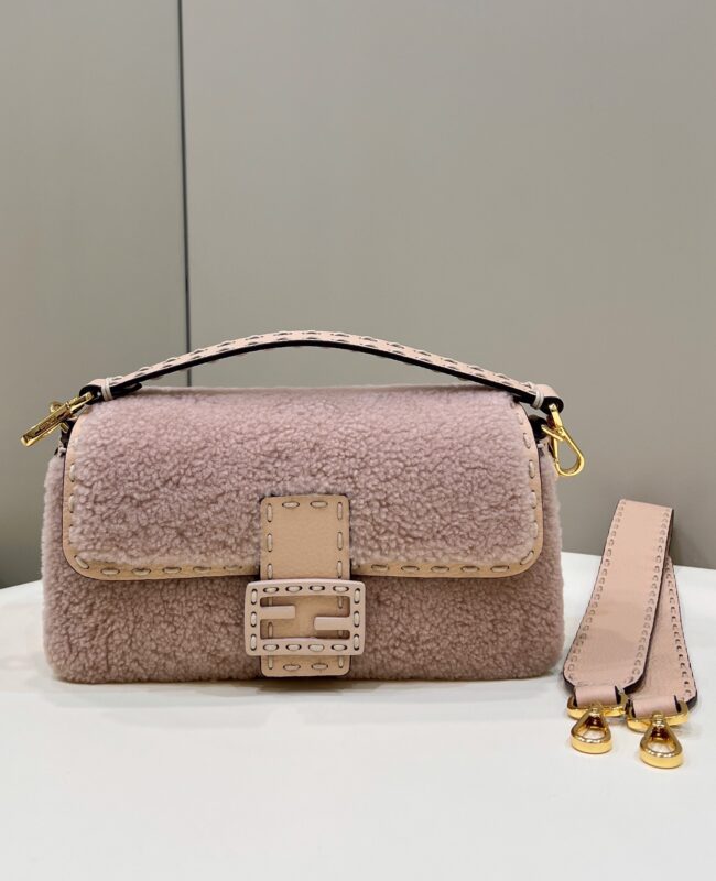 Replica Fendi Baguette Pink Wool