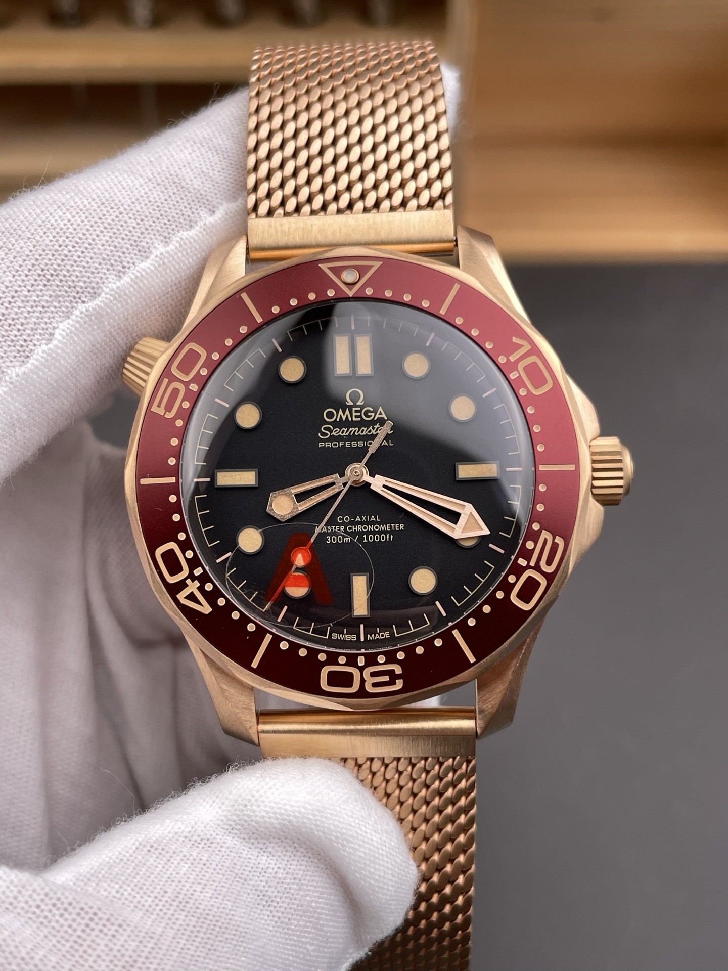 007 Seamaster 300, Burgundy Bronze Gold