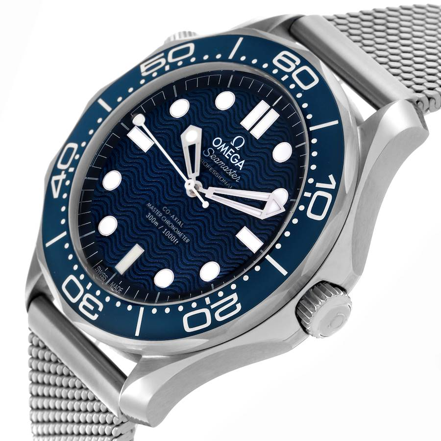 Omega Seamaster Diver James Bond Steel Mens Watch 210.30.42.20.03.002