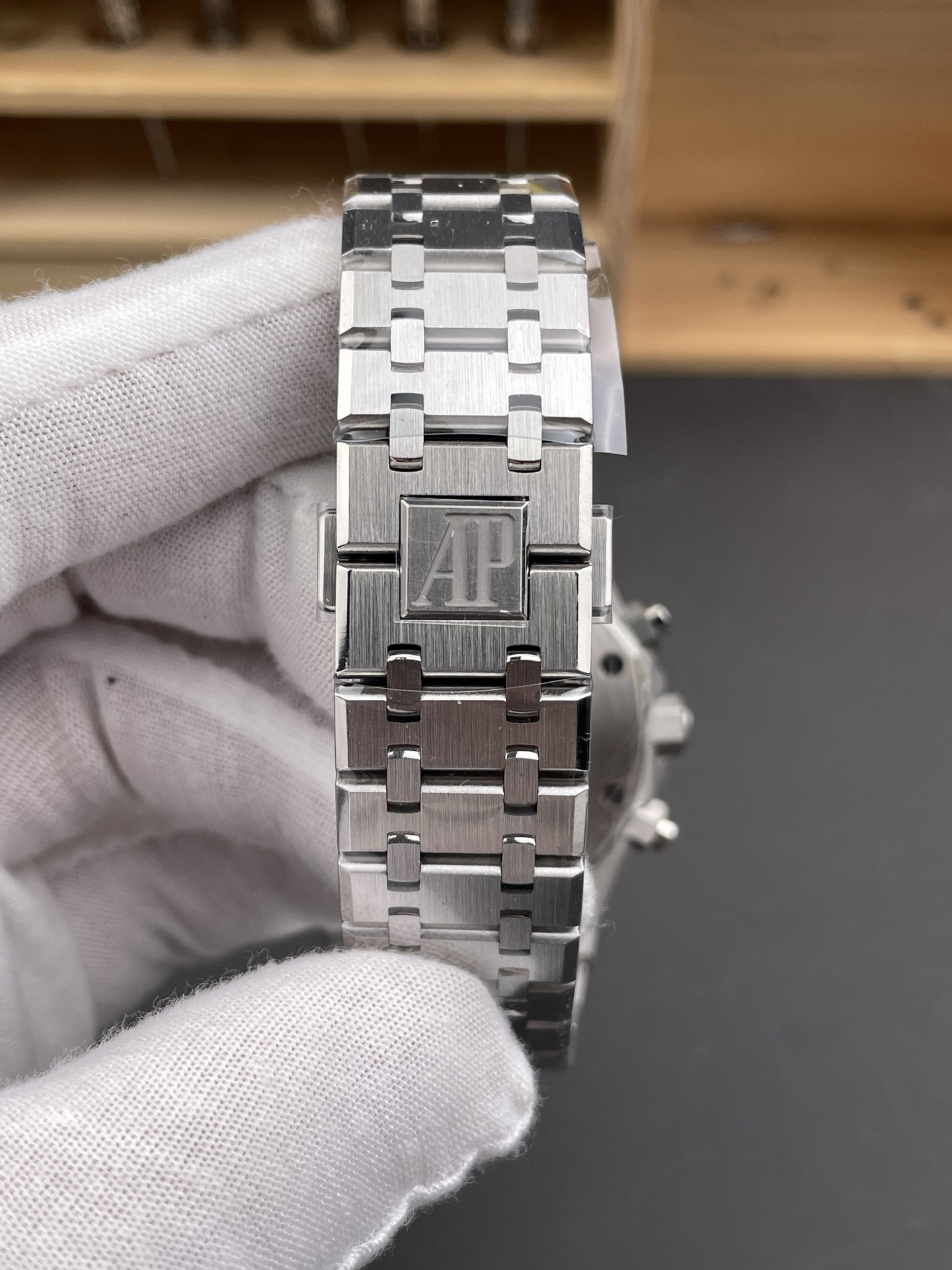 Royal Oak 26331 Black Panda