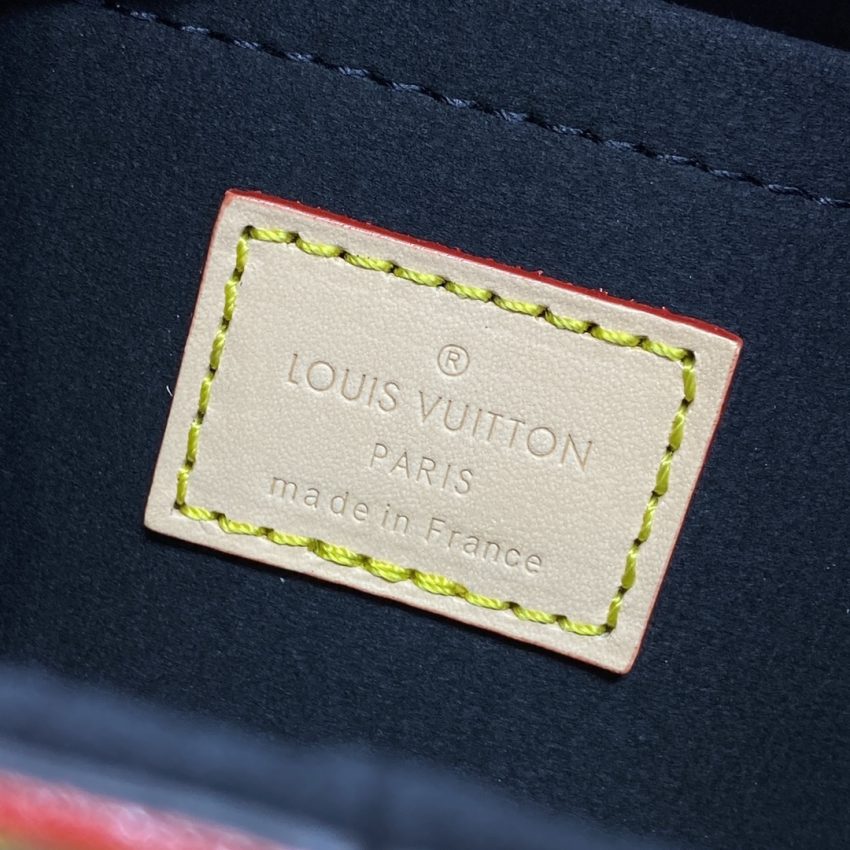 Replica Louis Vuitton Duffle Bag