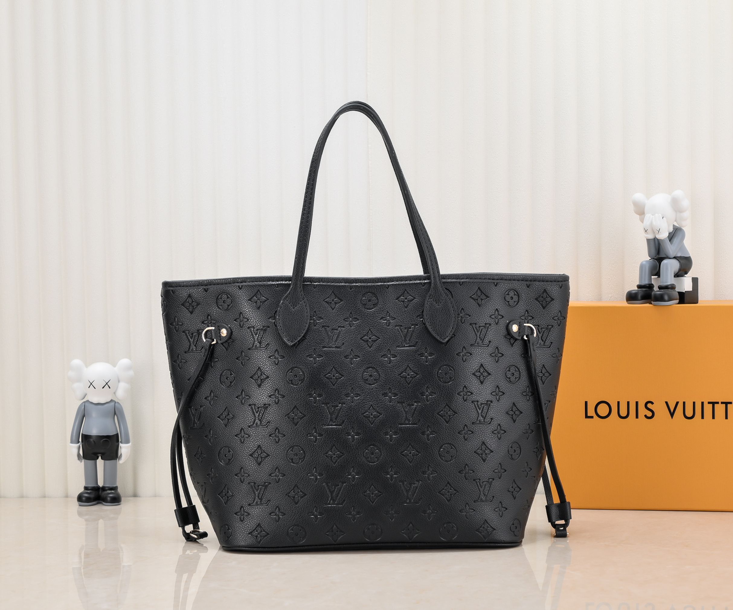 Louis Vuitton Neverfull MM Monogram Empreinte Leather Black 31cm