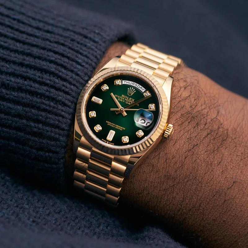 Rolex Day-Date 40mm Green Ombre Diamond Dial Yellow Gold President Automatic Men&rsquo;s Watch 128238