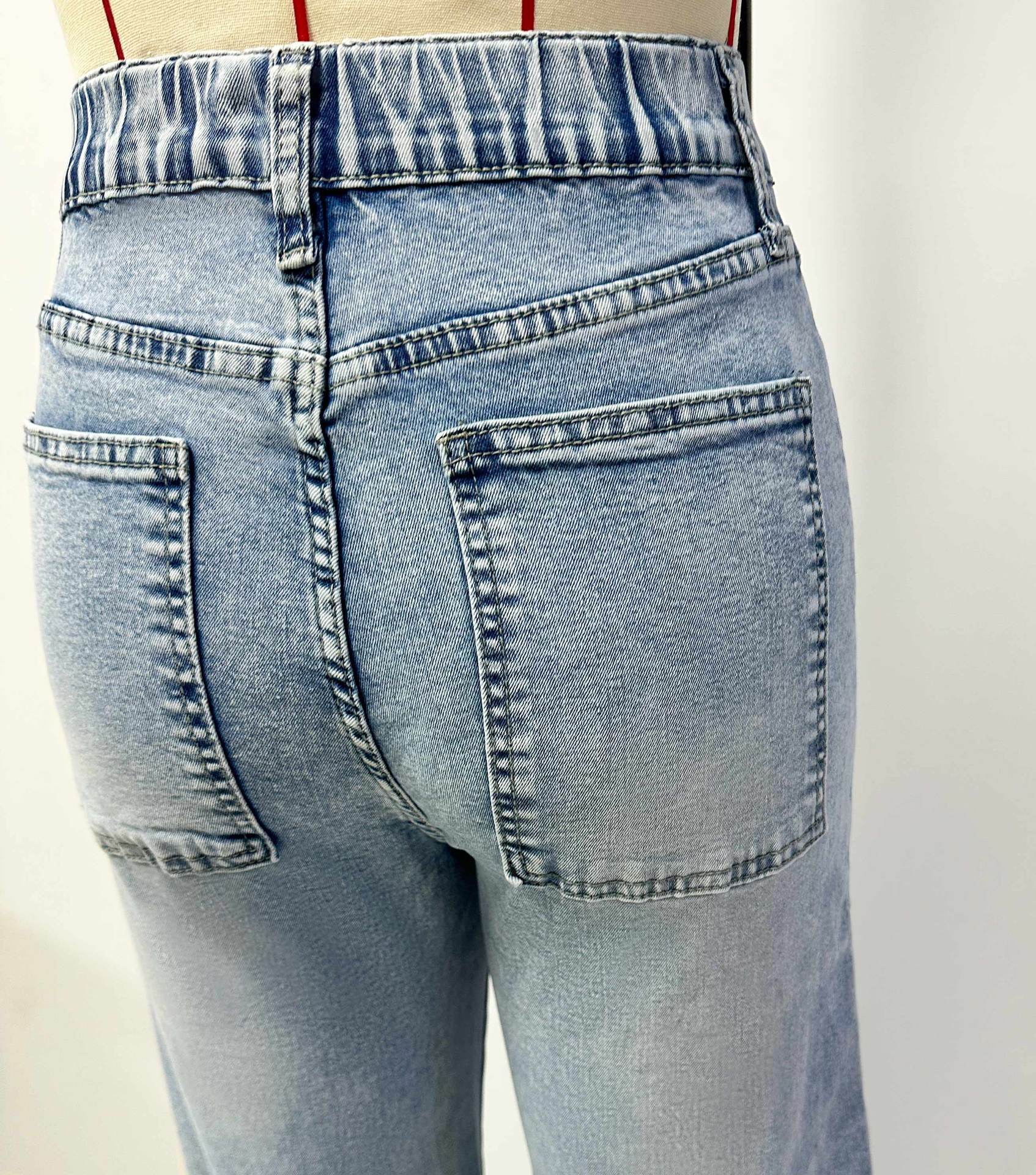 Women washed denim wide-leg Pant
