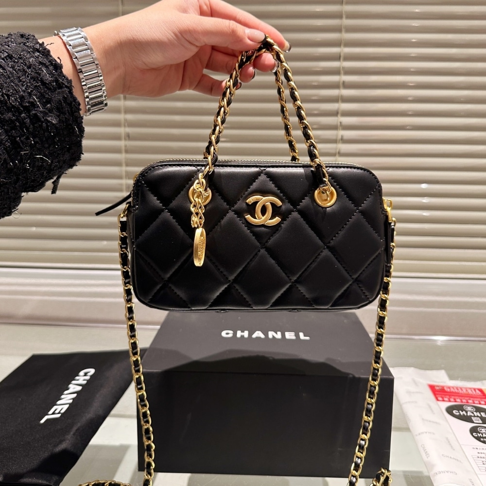 Chanel Matelasse Flap Bag With Chain Black 20Cm