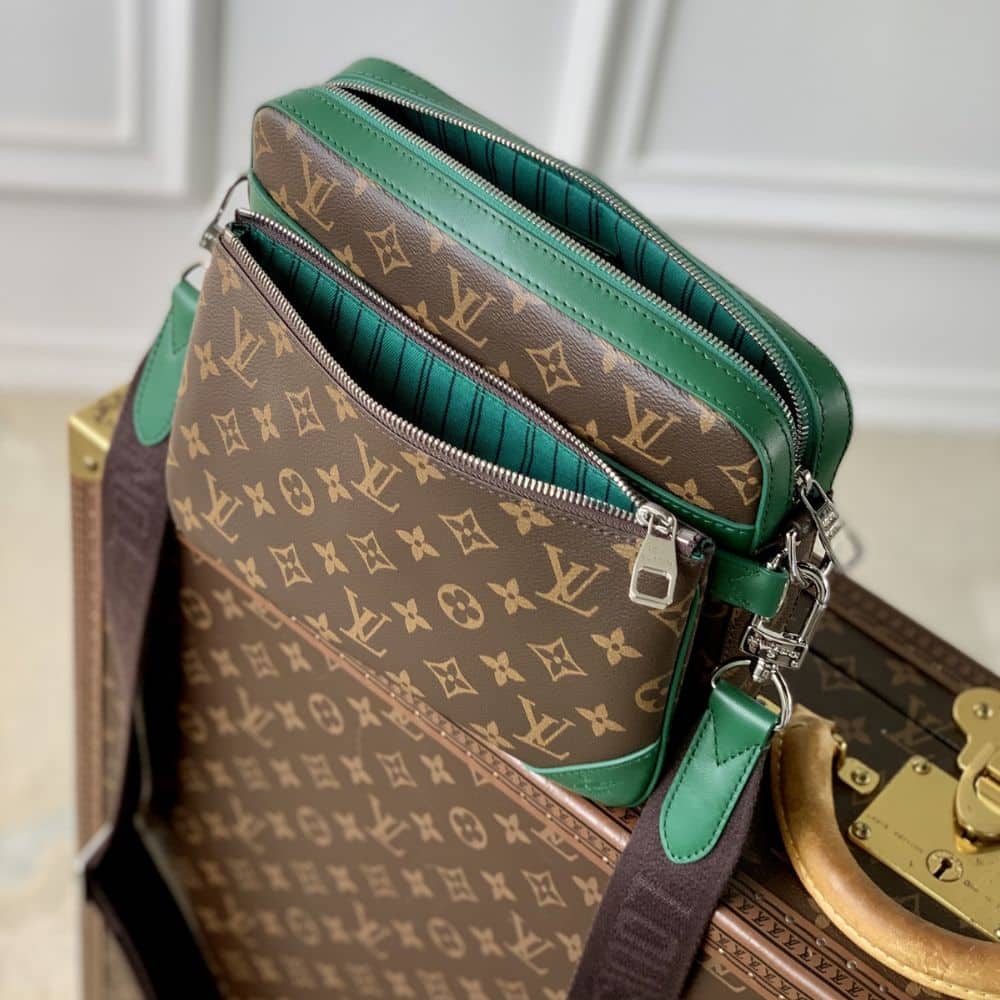 Louis Vuitton Trio Messenger Bag Green 25Cm M12766