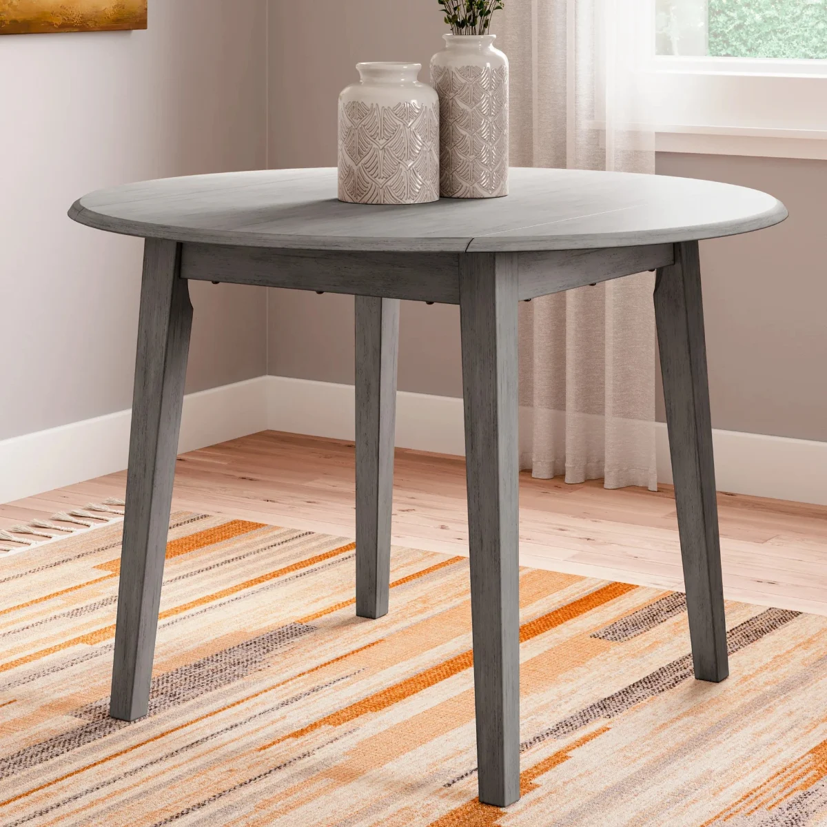Modern Shullden Dining Table and 4 Chairs