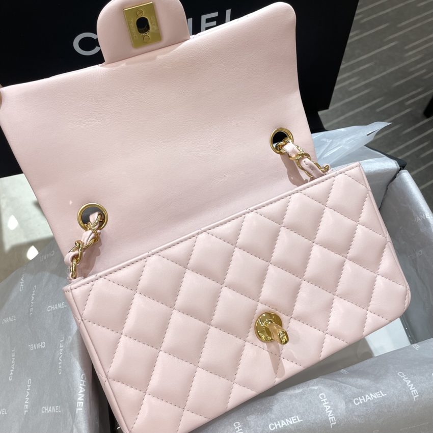 CHANEL Classic Flap 20cm Pink