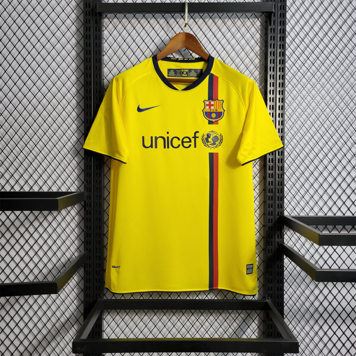 Retro Barcelona 08-09 Away Jersey