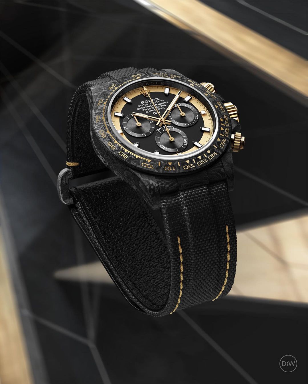 Carbon Cream Invert Gold