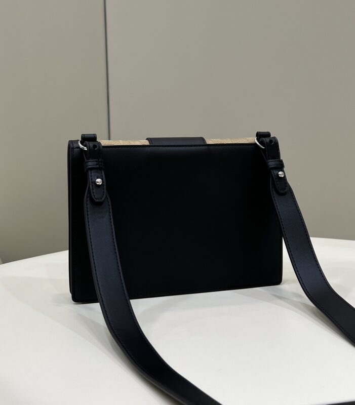 Replica Fendi Baguette Pouch Black