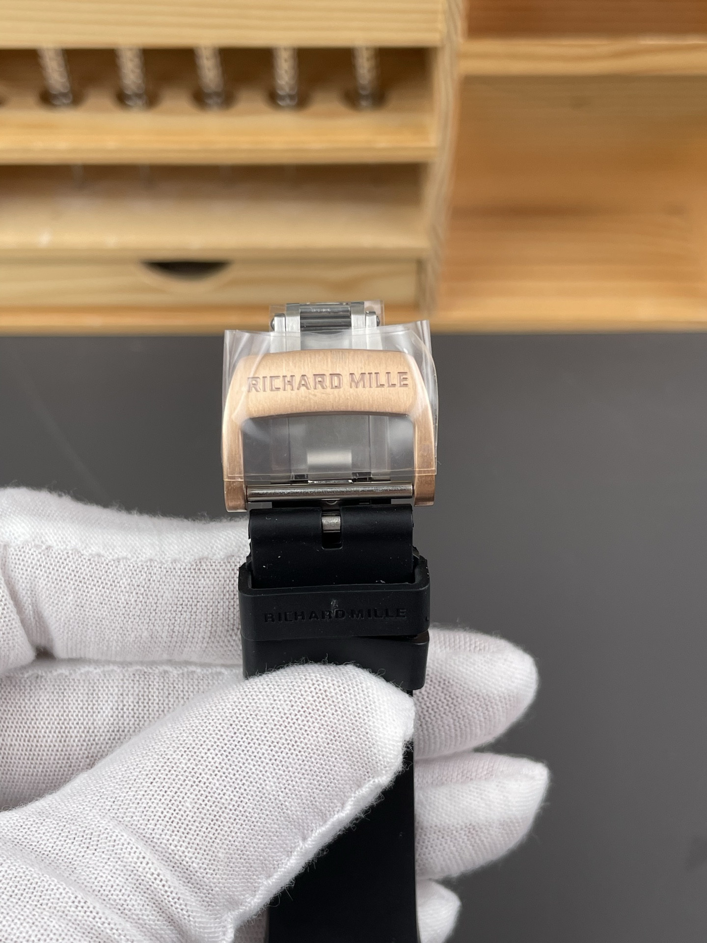 RM67-01 Full Diamond Rose Gold Case