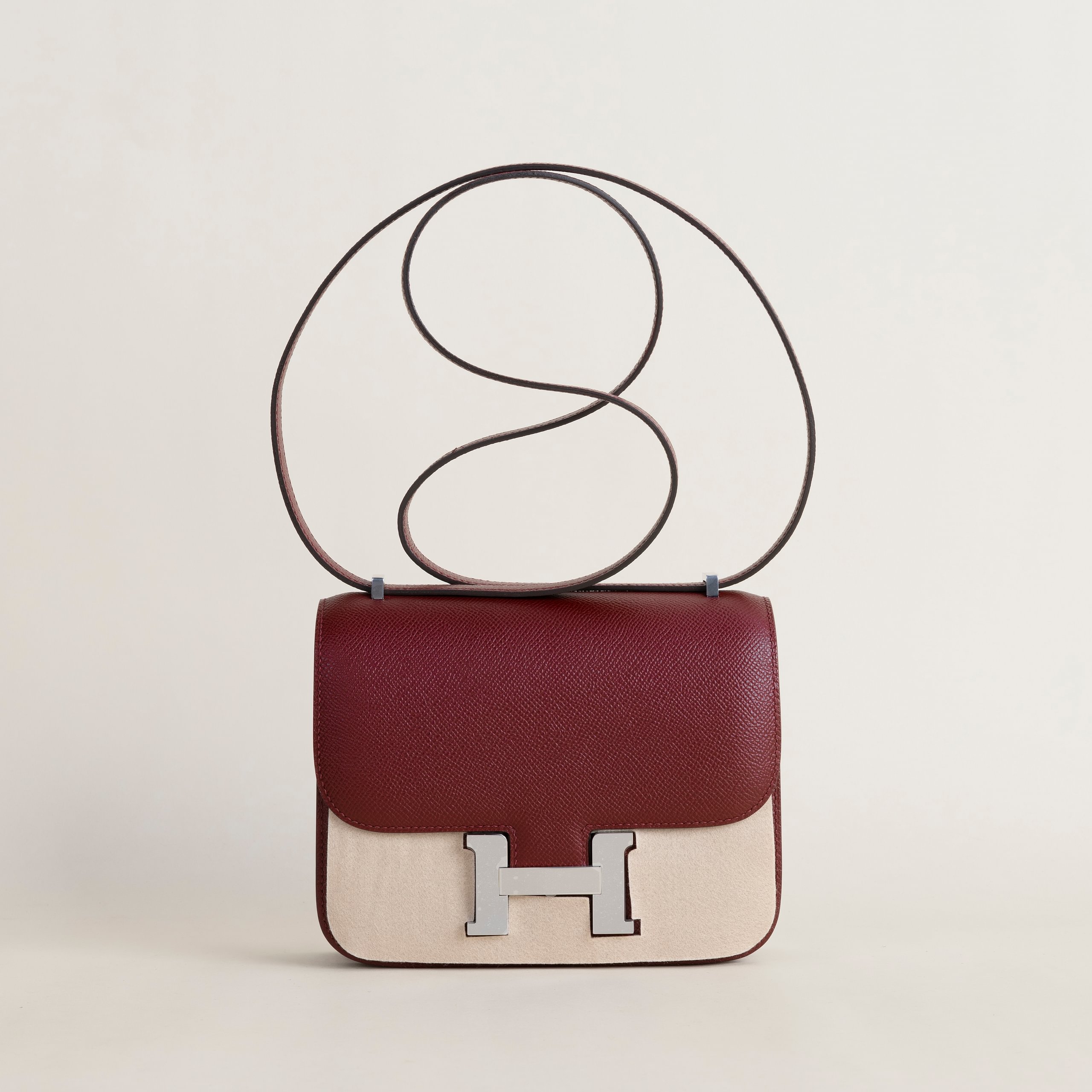 Constance 18 Epsom rouge H PHW