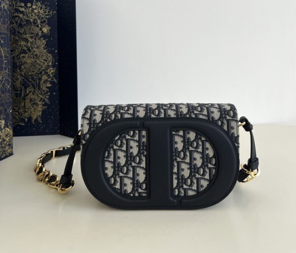 Replica Dior Signature Cd