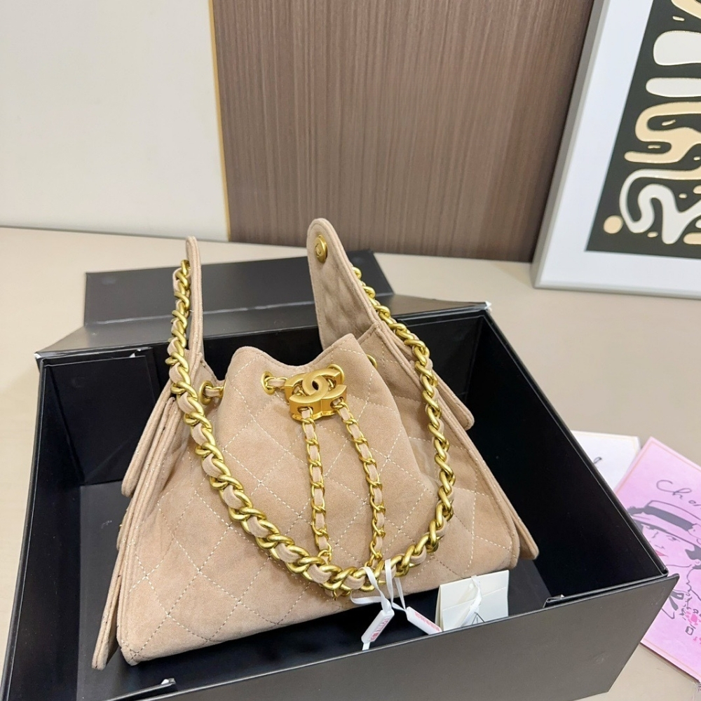 Chanel 25 Small Handbag Suede And Gold Tone Metal Light Grey 26Cm