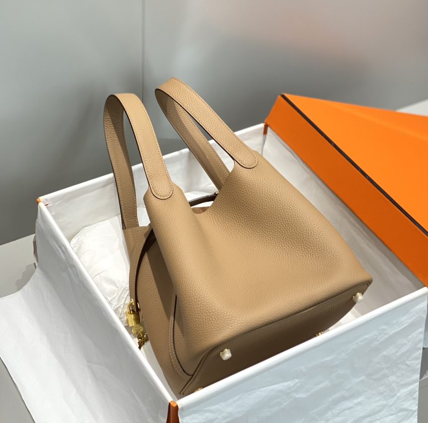 Replica Hermès Picotin Lock Milk Tea