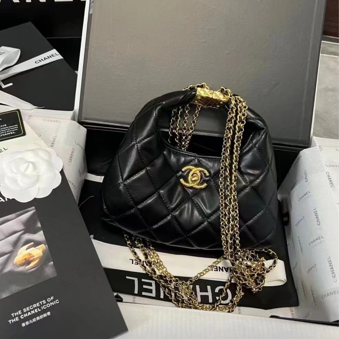 Chanel 24A Small Hobo Bag Shiny And Gold Tone Metal In Black 20Cm AS4966 B17320 94305