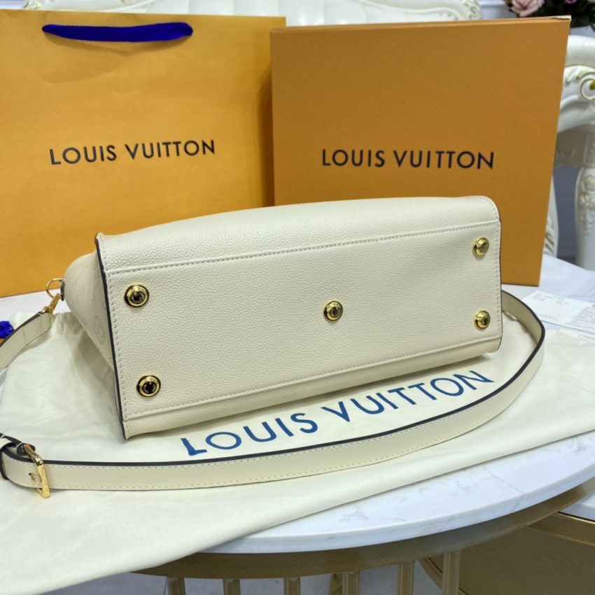 Replica Louis Vuitton On My Side All White