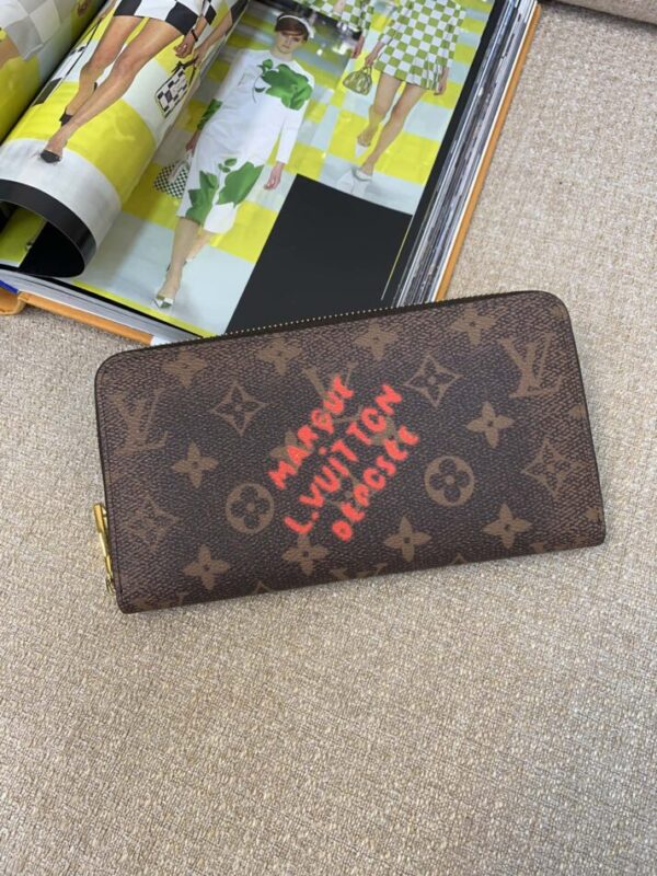 Louis Vuitton Zippy Wallet Monogram