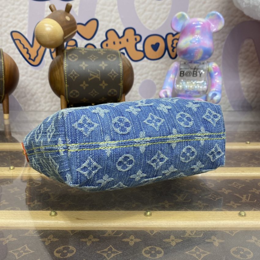 Replica Louis Vuitton Hills Pochette