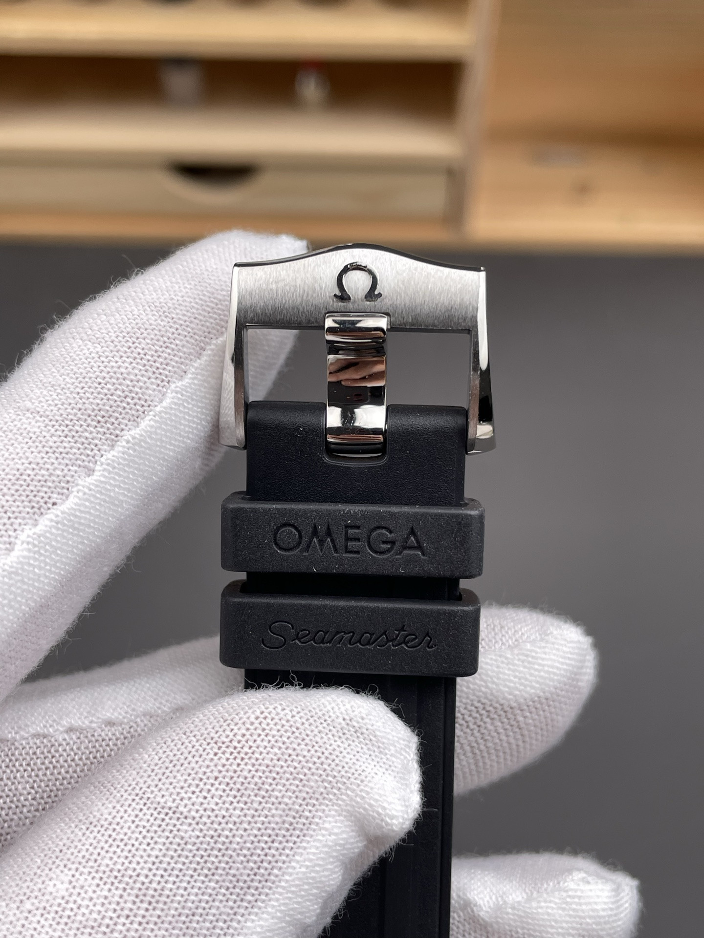 Seamaster 300 White Dial Black Rubber Strap V4 Version