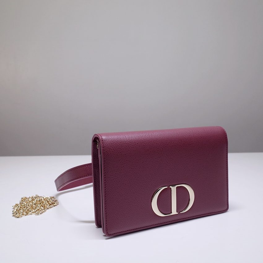 Replica Dior 30 Montaigne Pouch Red