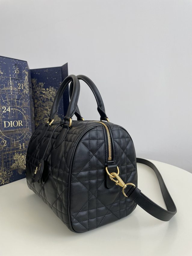 Replica Dior Groove Black