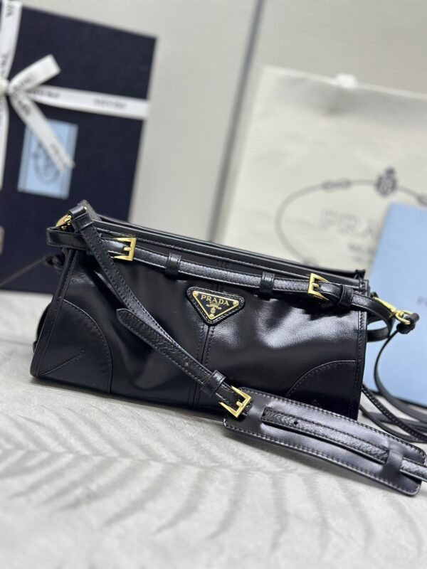 Replica Prada Leather Handbag Black