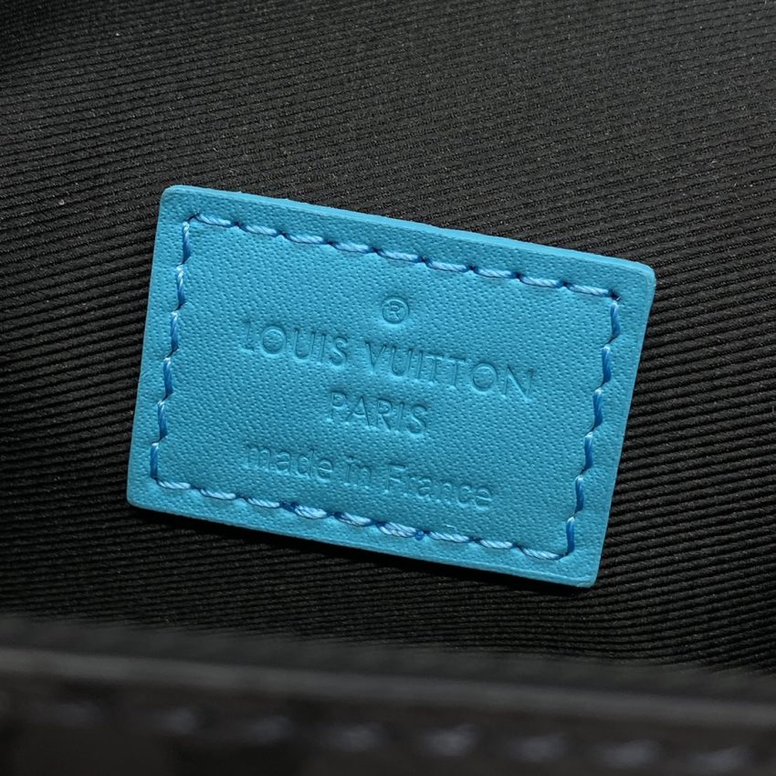Replica Louis Vuitton Steamer Wearable Wallet Grey