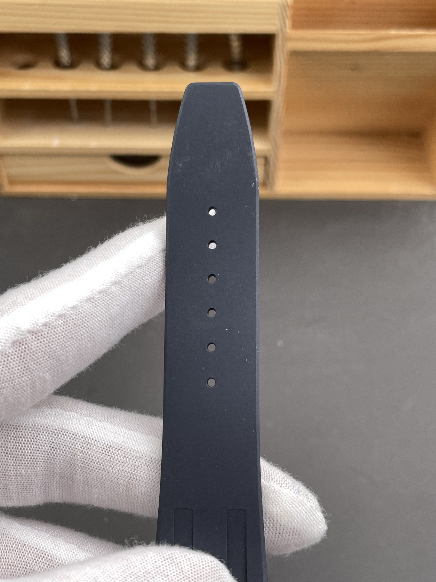 Royal Oak 26240 Blue Dial Rubber Strap