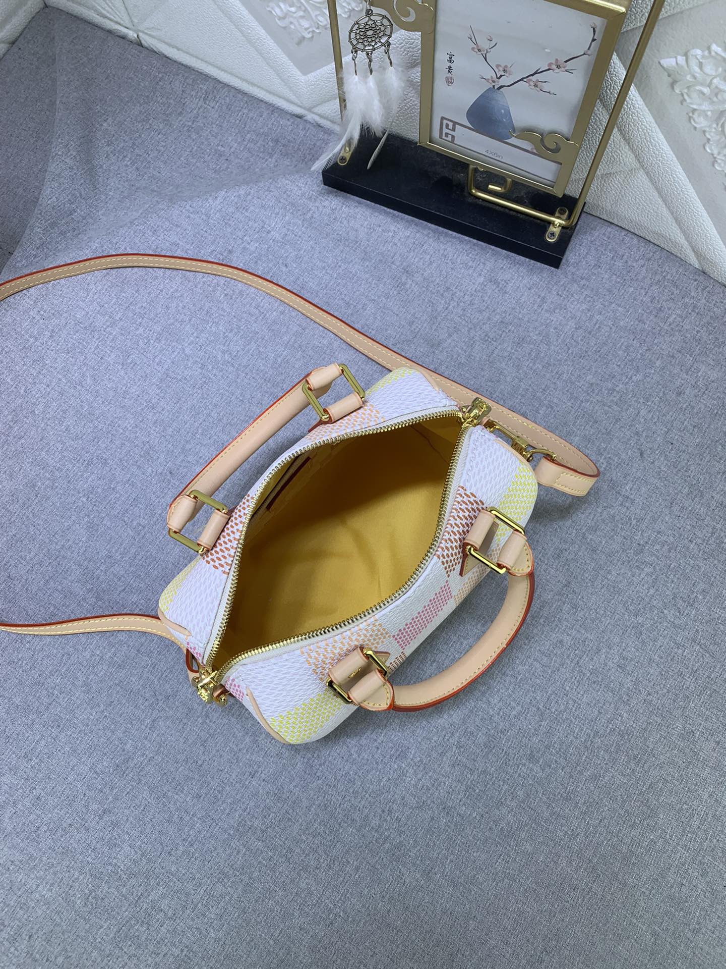 Louis Vuitton Speedy Bandoulière Damier Canvas Peach 20Cm
