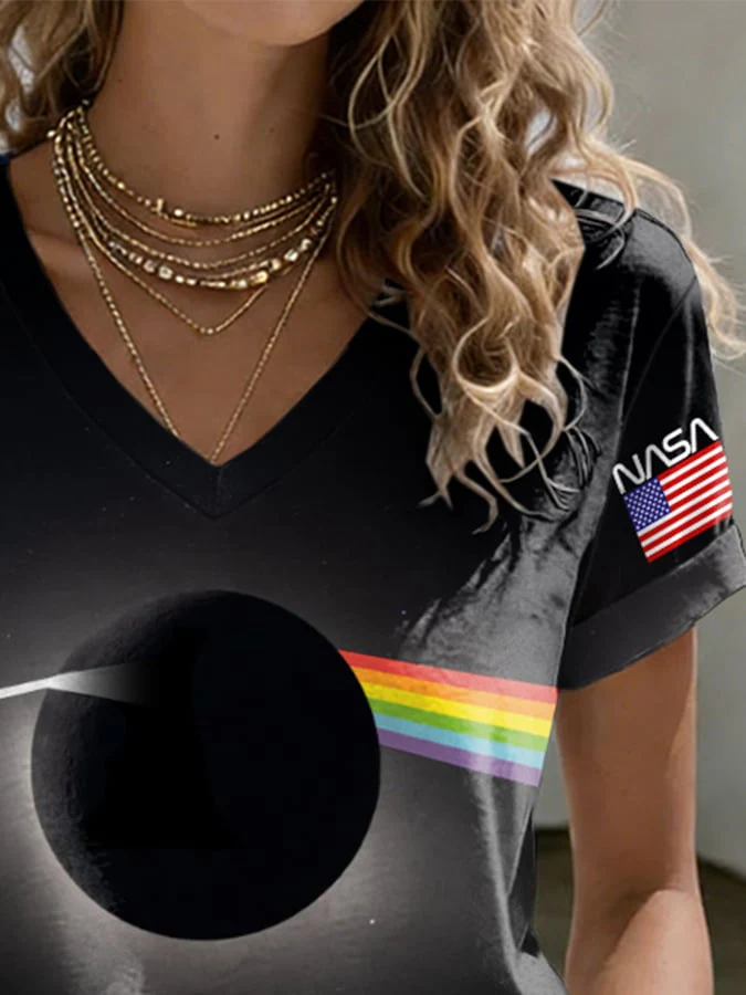 V-Neck Retro Artemis II See You On The Dark Side Of The Moon Print T-Shirt