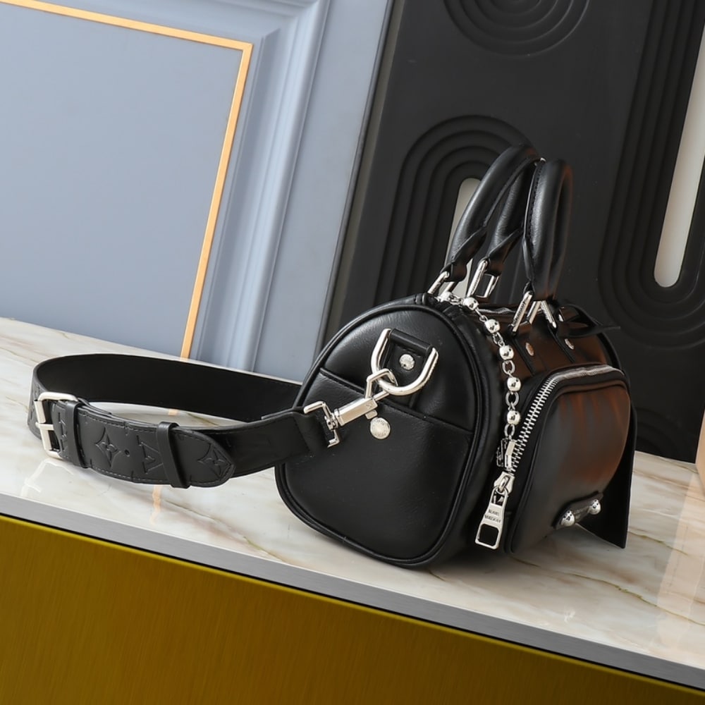 Louis Vuitton Keepall Cargo Bandouliere 25 Black 25cm M13988