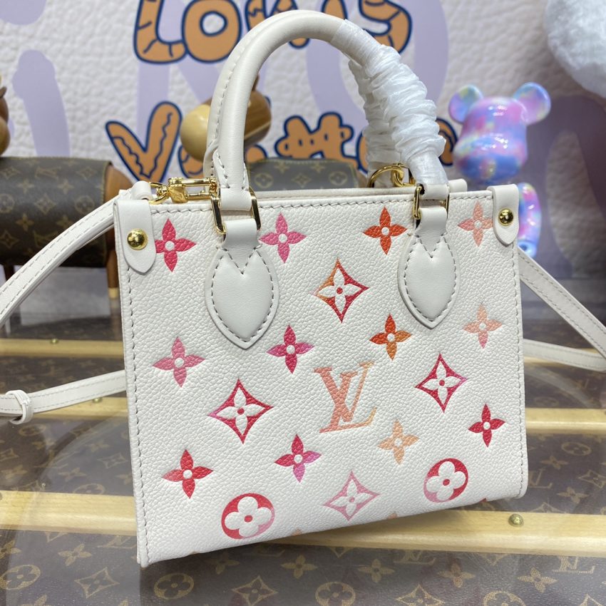 Replica LV Onthego Bb White