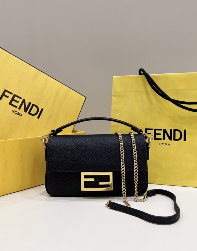 Replica Fendi Baguette Small Black