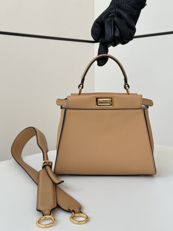Replica Fendi Peekaboo Large Light Brown