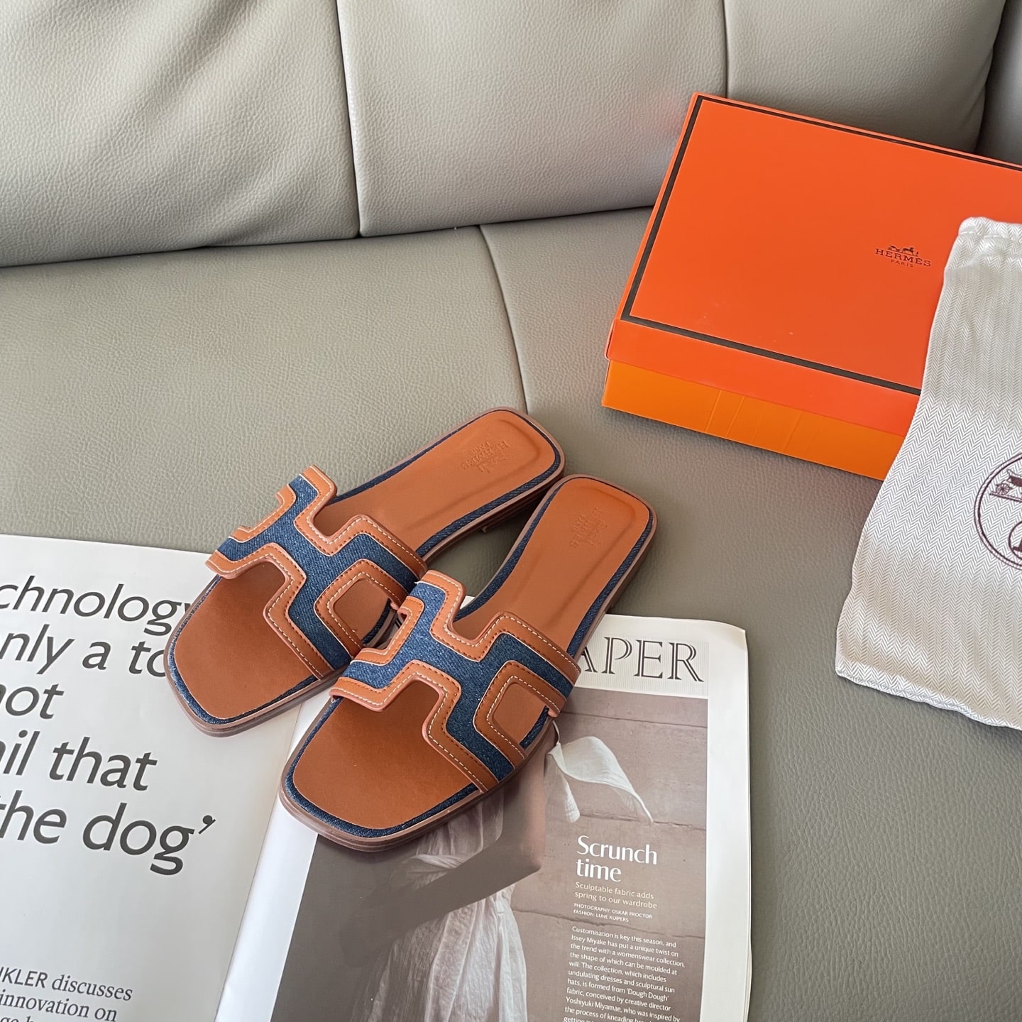 Hermes Oran Sandal Bleu Brut Gold H221105ZV48340