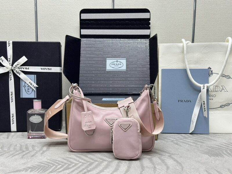 Replica Prada Re – Edition Nylon 2005 Pink