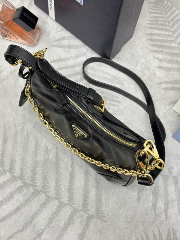 Replica Prada Re – Edition 2002