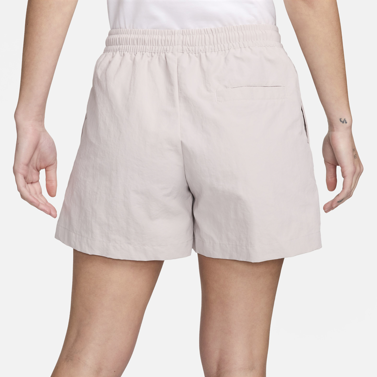 Nike Essential 5