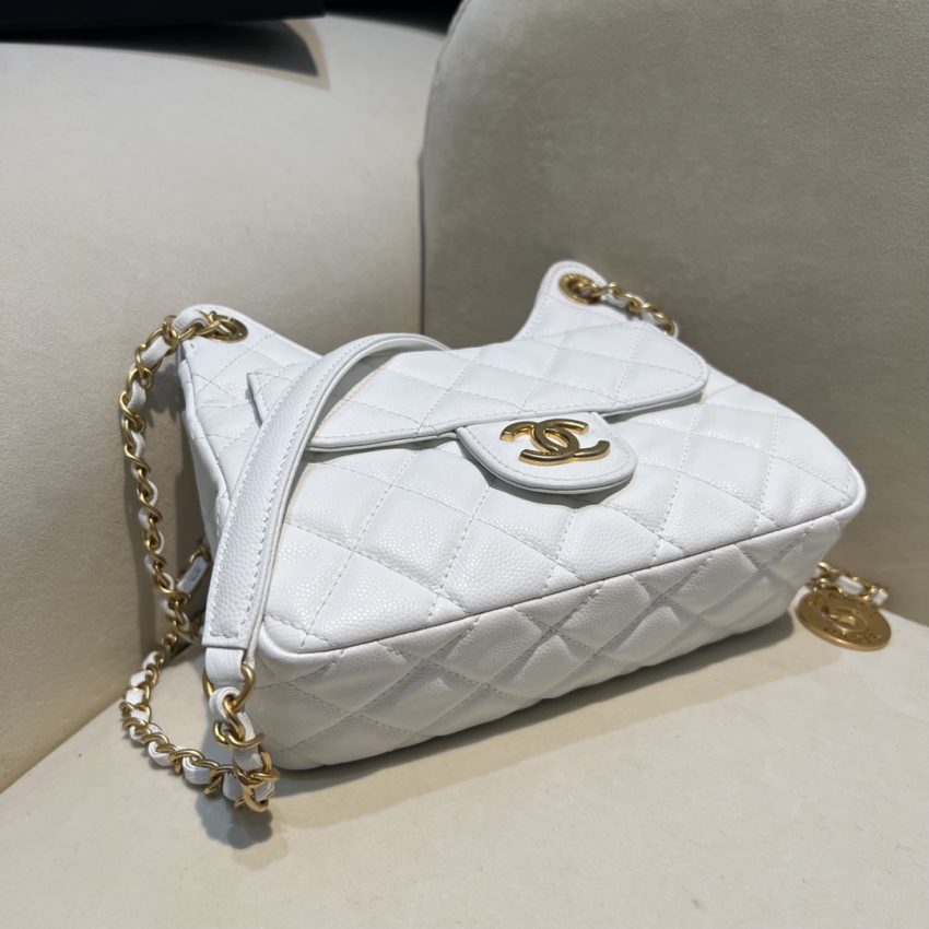 CHANEL 23c Hobo Small White