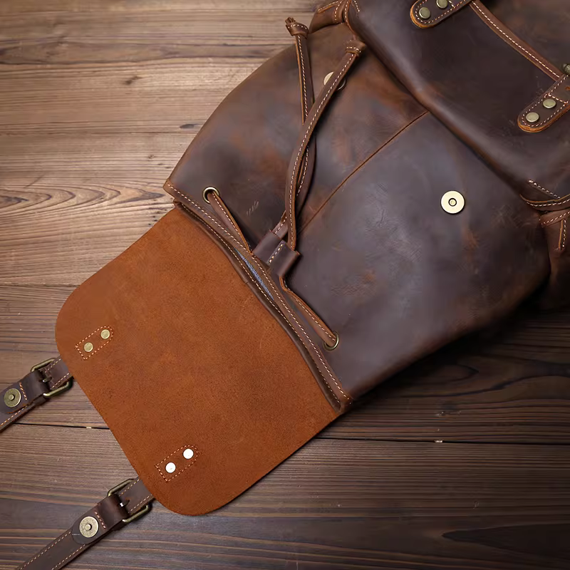 Simple retro backpack