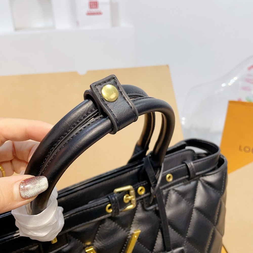 Saint Laurent Leather Leather Handbag Black 33Cm