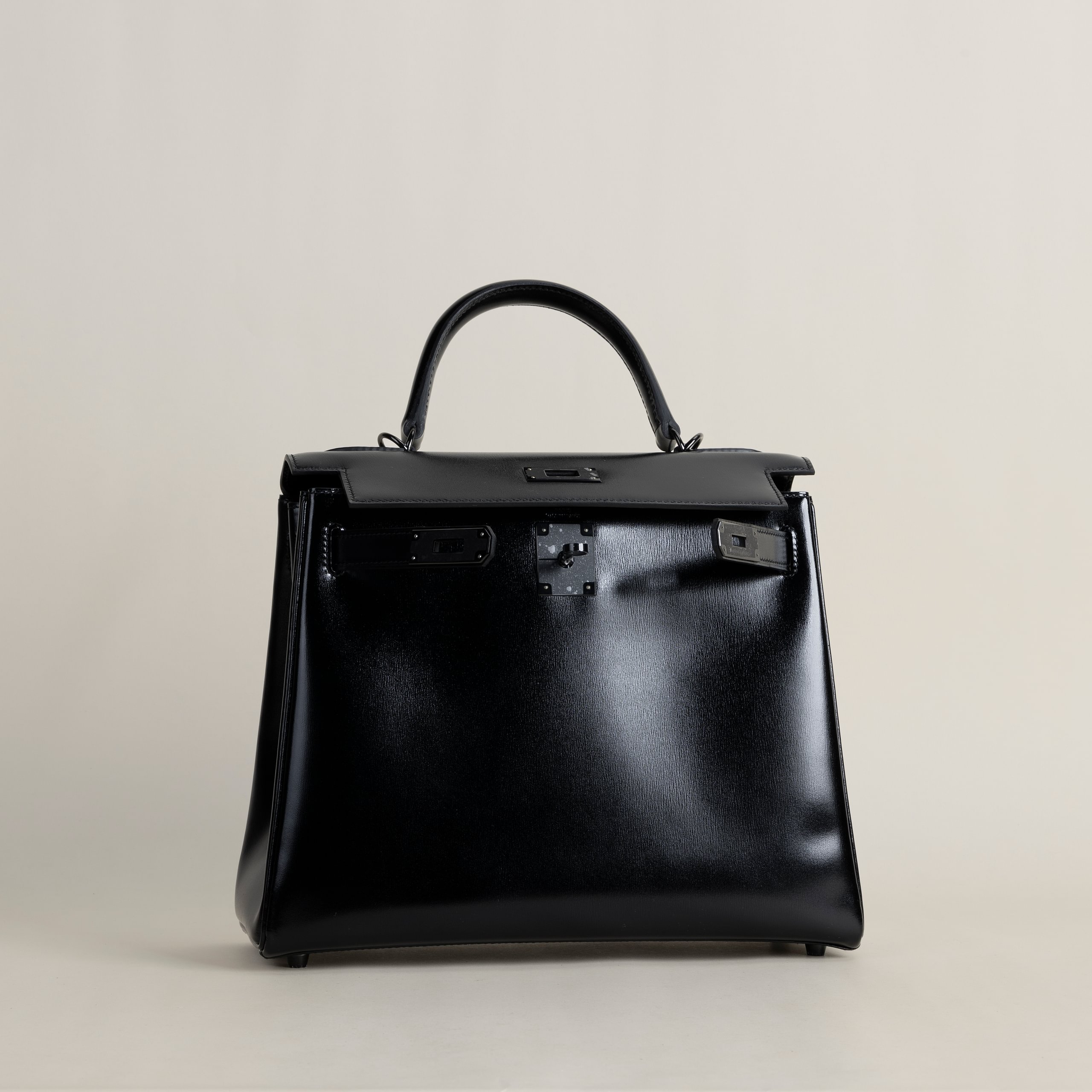 Kelly 28 retourne So black