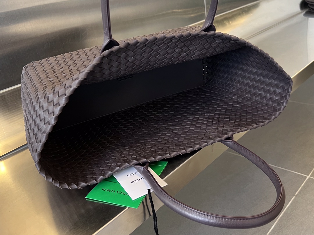 Replica Bottega Veneta Cabat Tote Large
