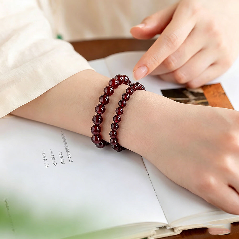 GemVibra Garnet Talisman Bracelet – Grounded Vitality & Quiet Protection