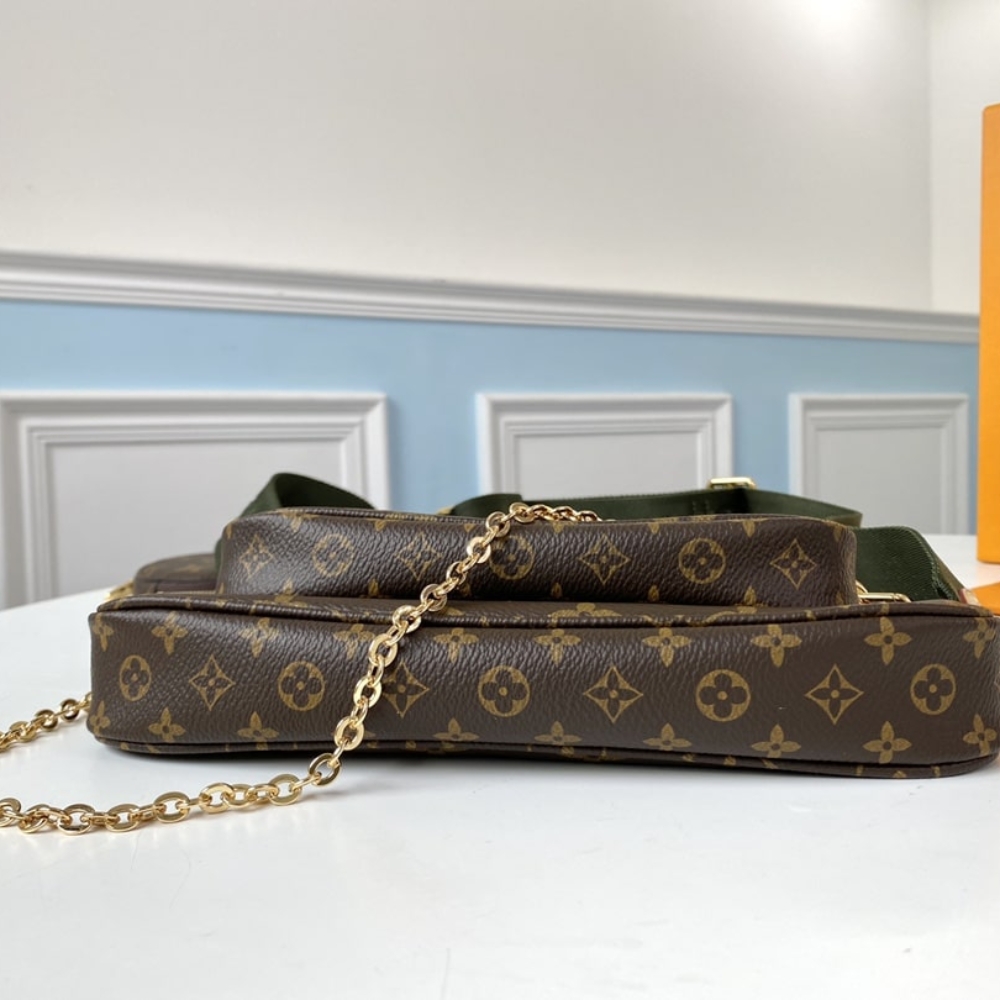 Louis Vuitton Multi Pochette Accessoires Monogram Canvas Khaki 24cm M44813