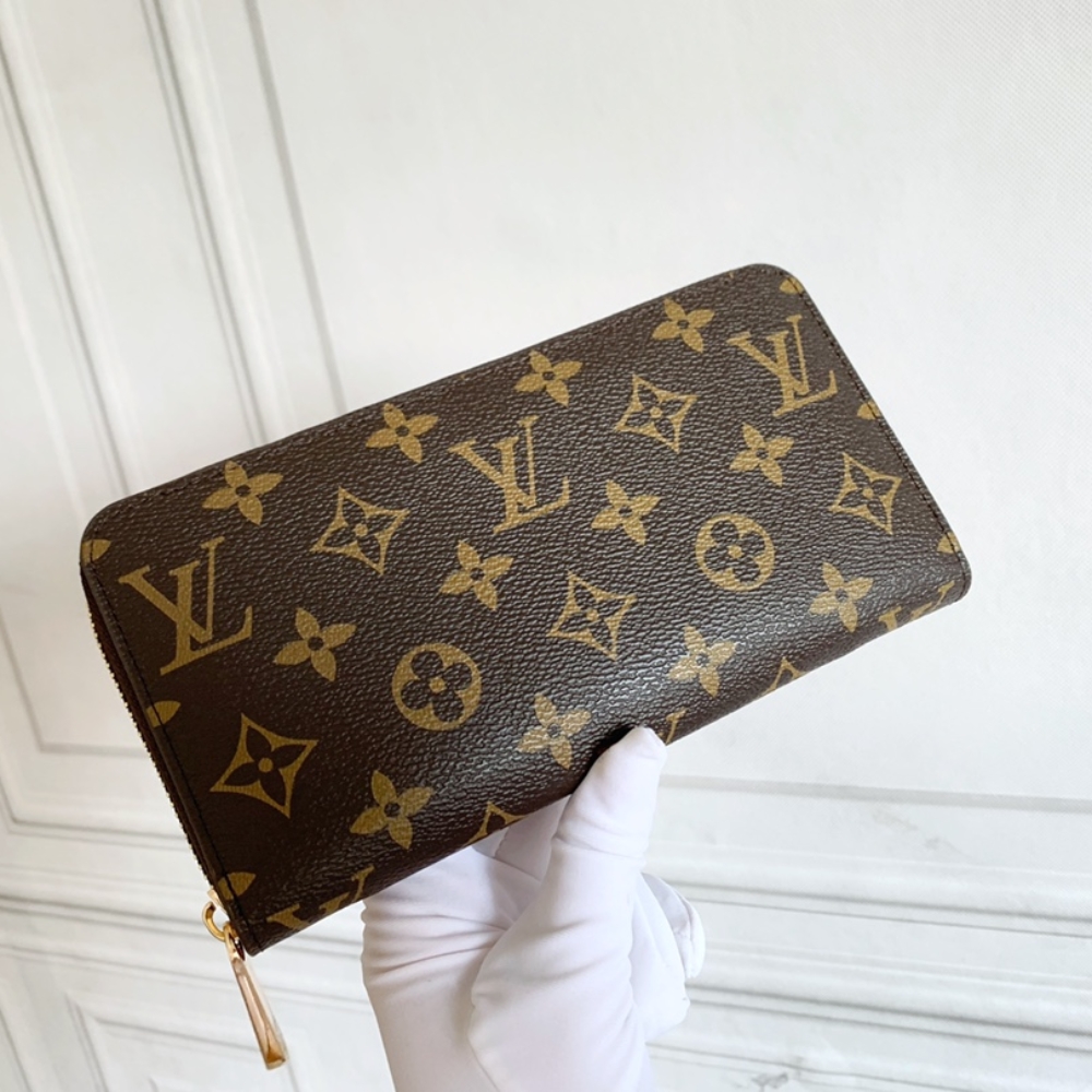 Louis Vuitton Zippy Wallet Monogram Canvas Brown 19cm M42616