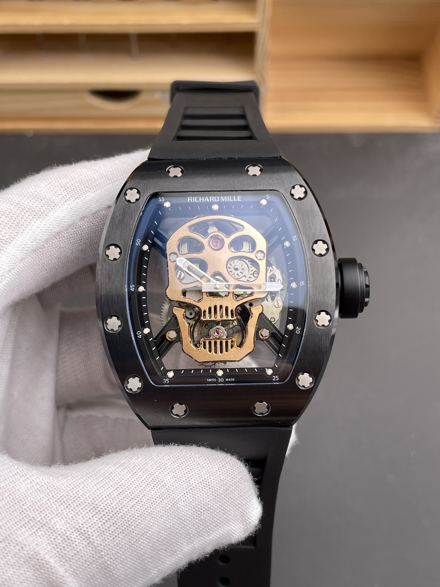 RM052 Black Warrior Gold Skull