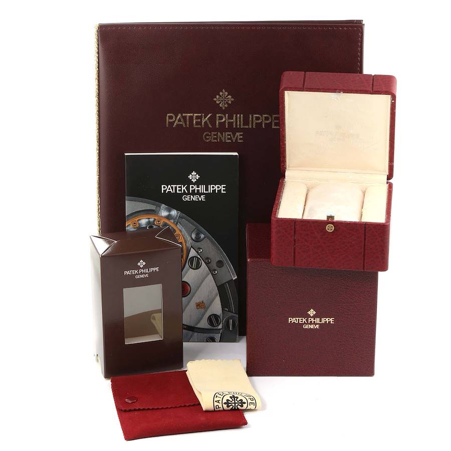 Patek Philippe Nautilus White Dial Automatic Steel Mens Watch 3800